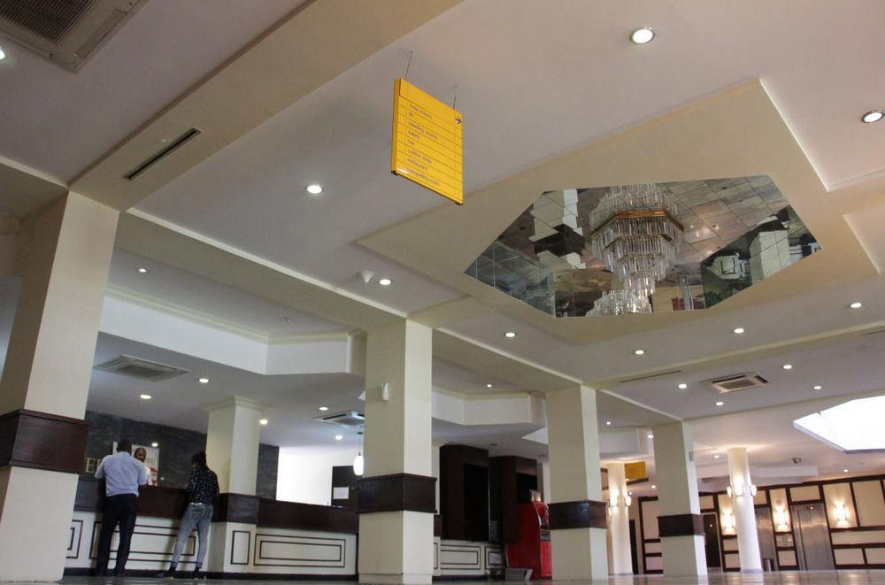Agura Hotel Abuja Bagian luar foto