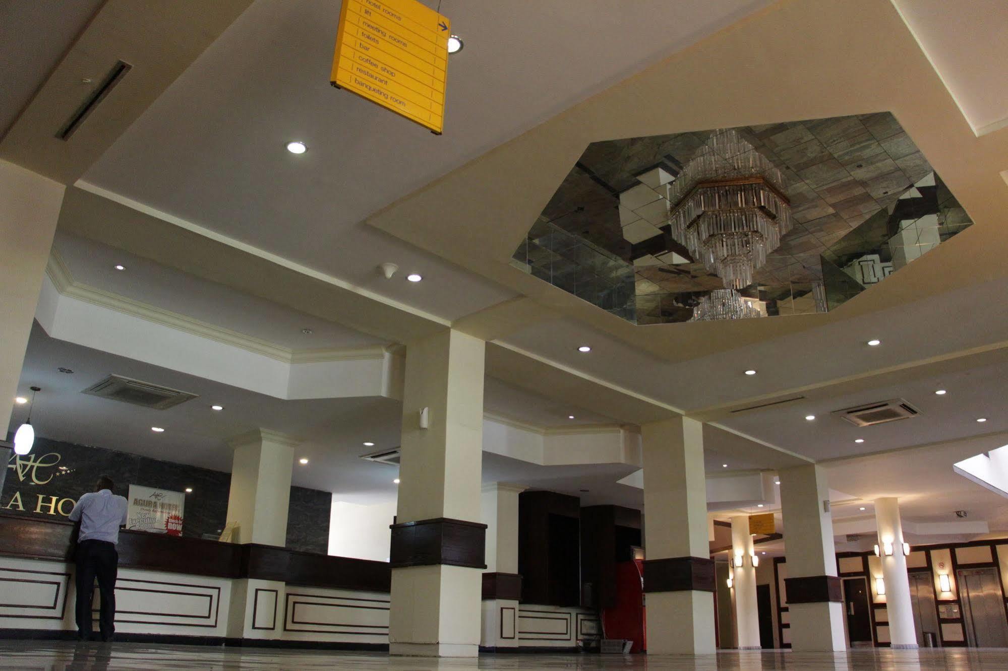 Agura Hotel Abuja Bagian luar foto